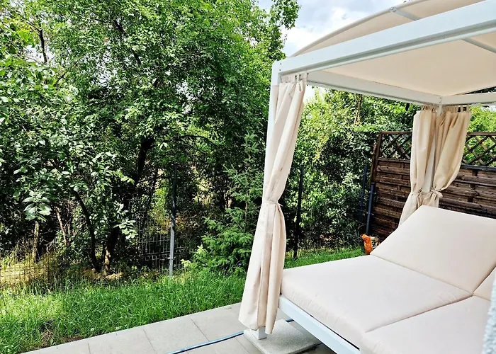 Comfortable Flat With Garden